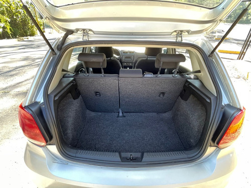 Volkswagen Polo 1.6 L4 Tiptronic At