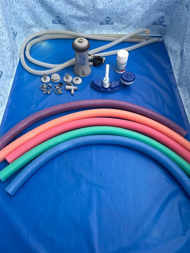 Pileta Estructural Tiburoncito Pelopincho N°3 - 2300 L Agua Tiburonsito (Usado)