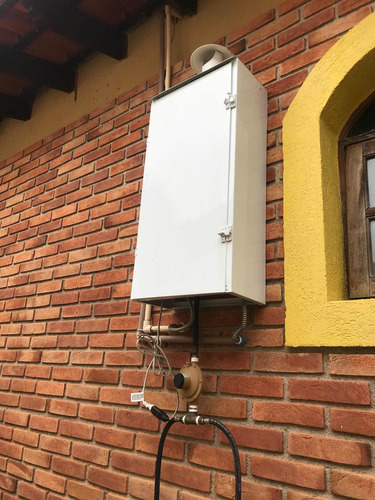 Chácara Com 3 Suítes, 1 Lavabo, Ampla Sala, Cozinha Terraço