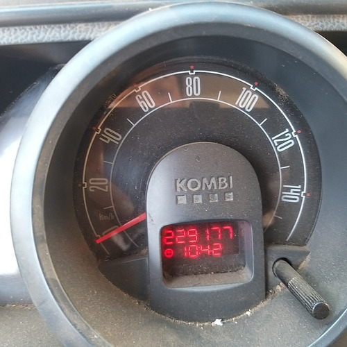 Volkswagen Kombi 2010 1.4 Standard Total Flex 3p
