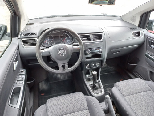 Imagem 9 de 9 de Volkswagem Fox 1.6 Trend Completo! 2013