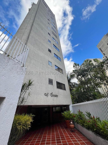 Apartamento En Venta, Lomas De Prados Del Este #24-15169