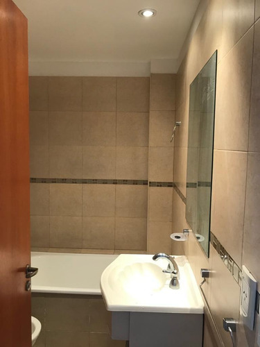 Imagen 7 de 12 de Venta - Depto 2 Amb - Merlo Centro