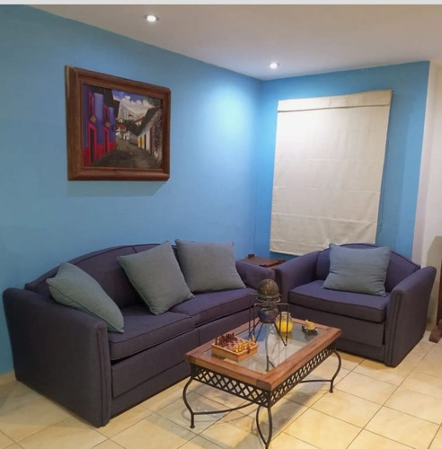 Venta Espectacular Town House Margarita 135mts2/5h/4b/2pe. Lesamo