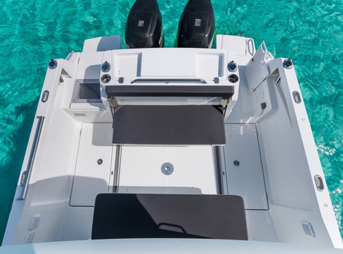Lancha Beneteau Barracuda 8 Diseñada Para Pescar
