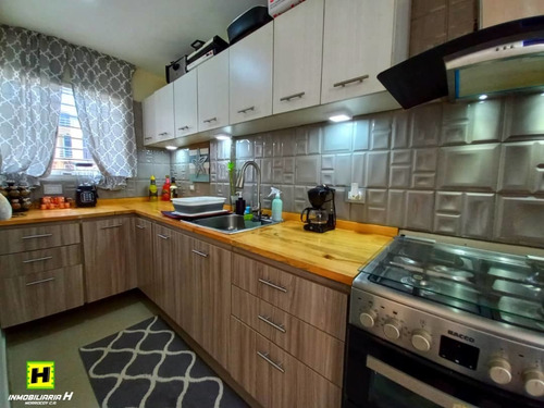 Imagen 3 de 13 de Townhouse En Venta En Tucacas, Conjunto Terrazas Del Sol