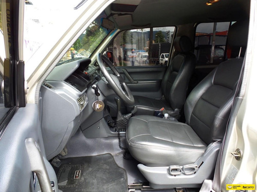 Mitsubishi Montero 2.4 V11 4x4 Mt