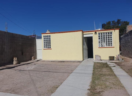 Casa Con Amplio Terreno En Pozos (atrás De Wal Mart)