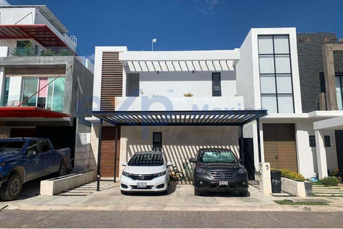 House For Sale In Cancun