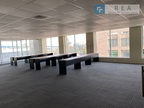 Imagen 1 de 6 de Oficinas En Arriendo En Huechuraba
