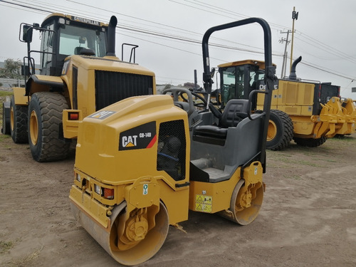 Imagen 1 de 9 de Vibrocompactador Caterpillar Cb54b 2015