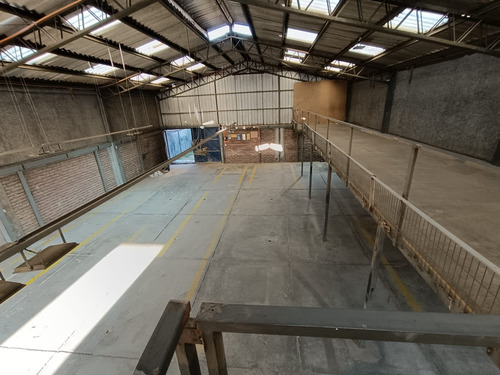 Arriendo Bodega 300 M2 Con Oficinas Y Trifasico, Quilicura