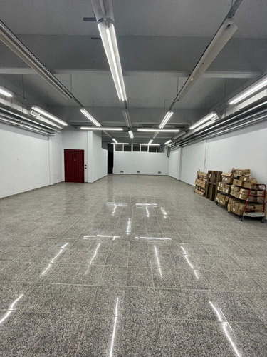 Venta Oficina De 845m2 Paternal Ideal Fabrica
