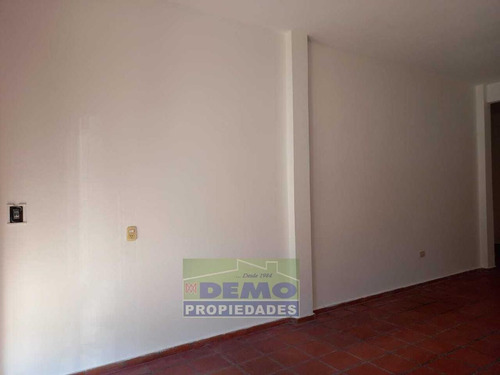 Imagen 3 de 8 de Local - Grand Bourg