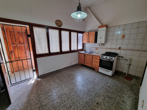 Ph 3 Ambientes Al Frente Con Balcon, Patio Y Sin Expensas - Piñeyro, Avellaneda
