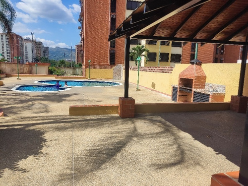 Imagen 3 de 20 de Fernando Guerrero Vende Apartamento Valle Alto Mañongo.
