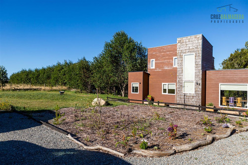 Casa En Arriendo De 4 Dorm. En Puerto Varas