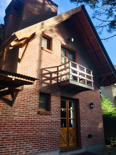 Chalet En Zona Norte De Pinamar, 3 Dormitorios + Dependencia