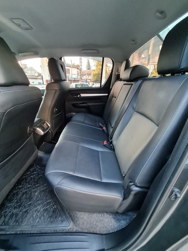 Imagen 14 de 14 de Toyota Hilux 2.8 Srx Mt 204cv