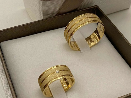 Par De Alianças Em Ouro 18k 750 Com 1 Diamante