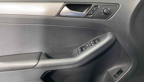 Imagen 8 de 15 de 119904 - Volkswagen Jetta 2015 Con Garantía
