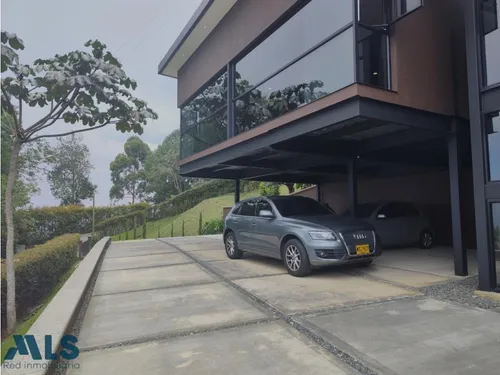 Casa Moderna En Altos De Las Palmas(mls#246252)