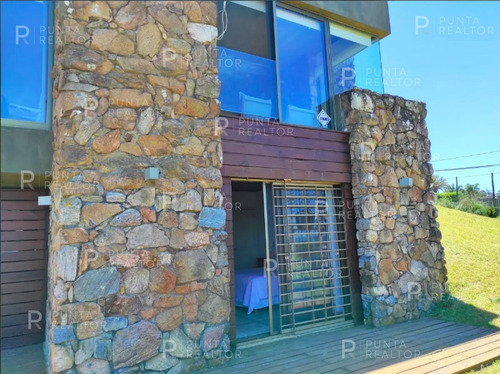 Imagen 29 de 30 de Importante Casa En Alquiler, Con Pileta, Vista Al Mar Y Muy Bien Ubicada El Chorro, Manantiales, Uruguay