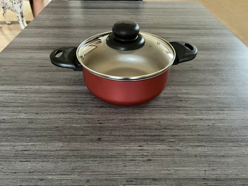 Caçarola Antiaderente 22 Cm Com Tampa Vidro Panela Aluminio Cor Preta
