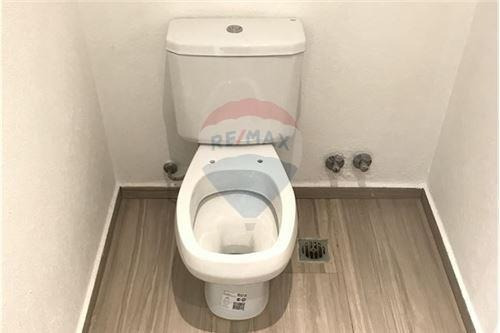 Casa 5 Ambientes En Venta En Escobar Al Lago