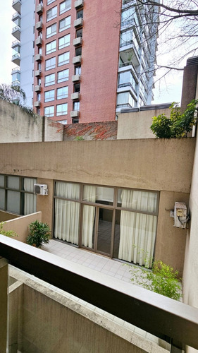 Amplio Monoambiente C/ Balcon. Equipado.edificio Con Seguridad,pileta,gym Y Sum.