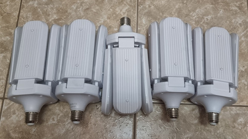 Foco Led Tipo Aspa Rosca E27 De 60w Luz 1dia.
