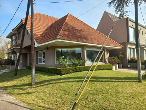 Imagen 2 de 20 de Venta De Casa En San Miguel De Ghiso Country Club