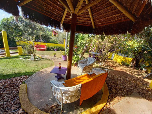 Imagem 5 de 14 de 1.000m², 05 Dormitórios, Churrasqueira E Piscina Aquecida !!