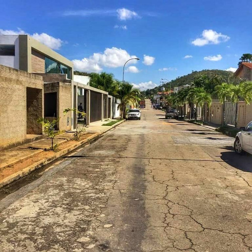 Imagen 6 de 30 de Maria Eugenia Blanco Vende Casa En Altos De Guataparo, Valencia 133562