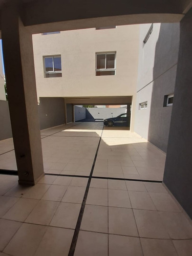 Imagen 10 de 12 de Departamento En Venta En Lomas Del Mirador
