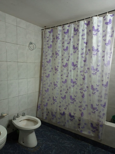 Imagen 8 de 15 de Casa De 3 Ambientes Sobre Gran Lote En El Barrio Dorrego A 1 Cuadra De La Av. Colón