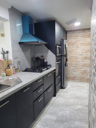 En Venta Apto.res.los Andes, San Diego Ofvml