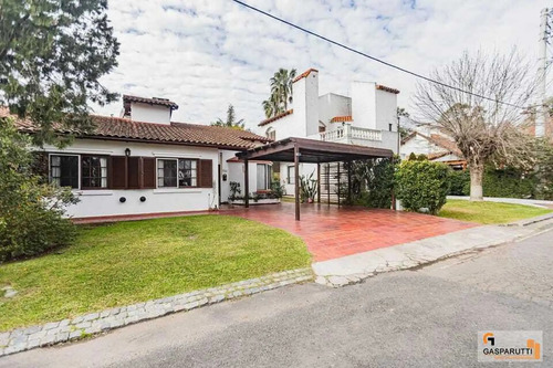Casa 5 Ambientes, Una Planta Con Pileta En Aranjuez!