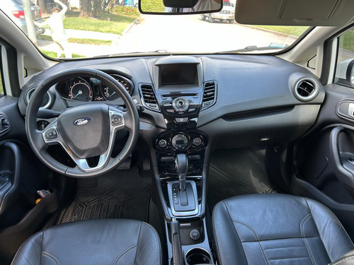 Ford Fiesta Kinetic 1.6 Titanium Powershift 120cv