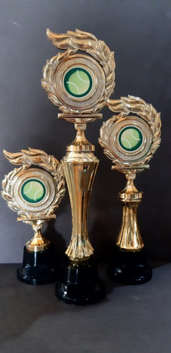 Terna Trofeo Plástico Tenis Pelota 32-25-18cm Souvenir