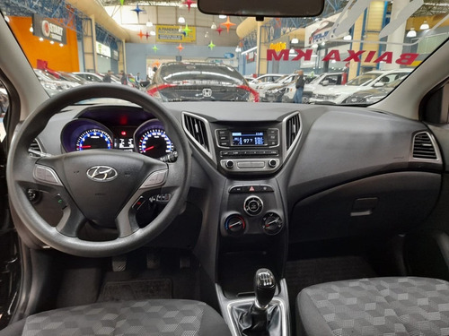 Imagem 3 de 15 de Hyundai Hb20 1.6 Comfort Plus 16v 2017