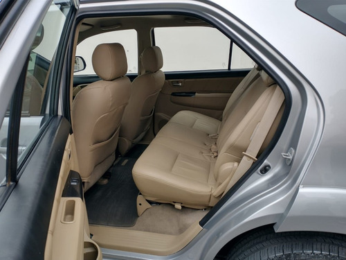 Imagem 15 de 15 de Toyota Hilux Sw4 2015 3.0 Srv 4x4 7 Lugares 16v Turbo Interc