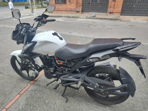 Akt Cr4