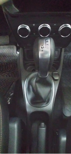 Imagen 14 de 25 de Renault Duster Oroch Iconic 1.3 2wd Cvt 0km