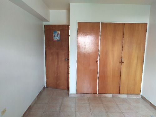 Imagen 9 de 17 de Vendo Apartamento 80m2. Mañongo. Julio 2022. Sandra Niño