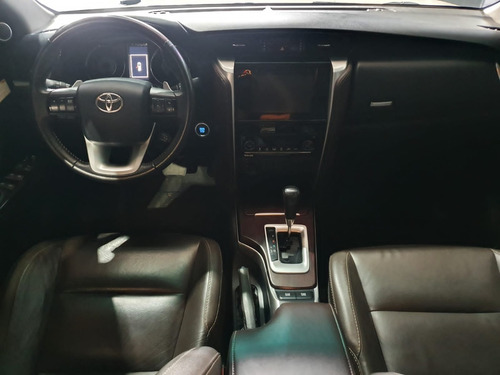 Imagen 9 de 15 de Toyota Fortuner Trd Automática 4x4