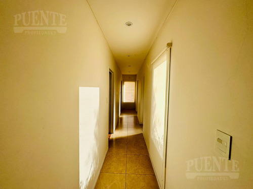 Casa En Barrio Fincas De San Vicente Golf Venta - Alquiler Amueblado