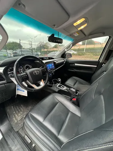 Toyota Hilux 2.4 Diésel 4X4