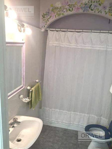 Imagen 12 de 17 de Venta - Hermosa Casa En Paternal - Cochera - Terraza C/parrilla