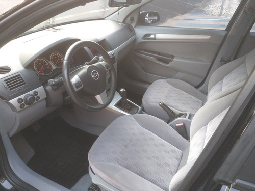 Imagem 8 de 14 de Chevrolet Vectra 2006 2.0 Elegance Flex Power 4p